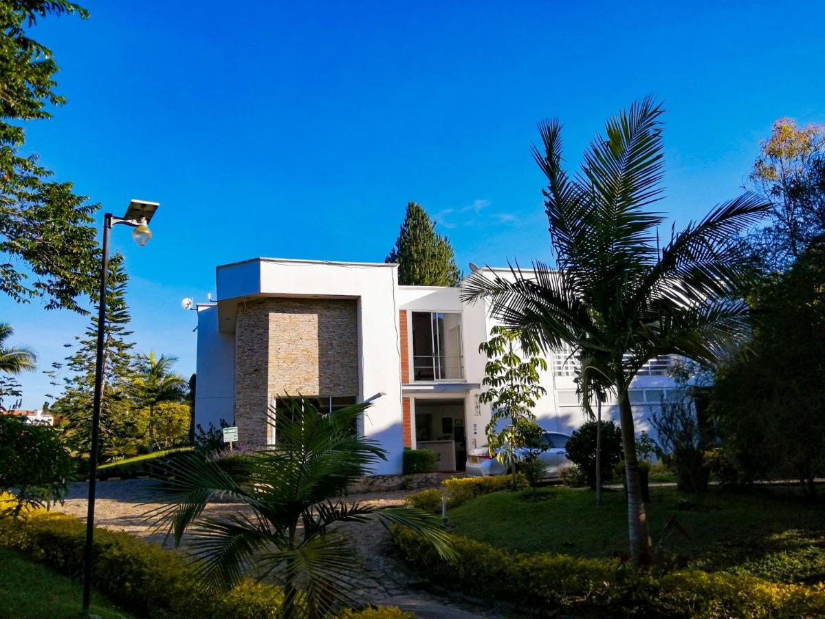 Hotel Hevilat Paraiso De Oriente Рионегро Экстерьер фото